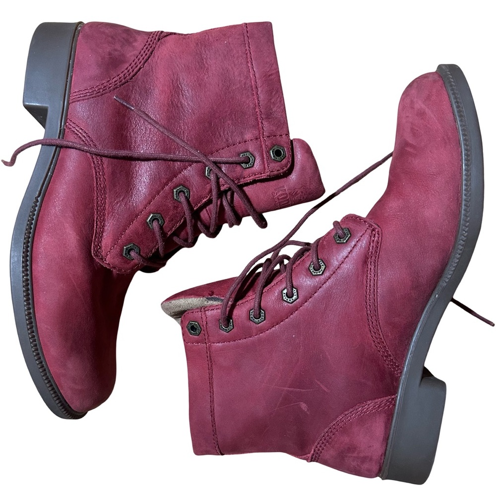 Kodiak Women's Lace Up Boots - Burgundy and Dark Gray